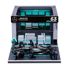 Bburago Mercedes-AMG F1 W15 #63 George Russell Pit Pass 1:43 Die-Cast Model Set | 18-38452