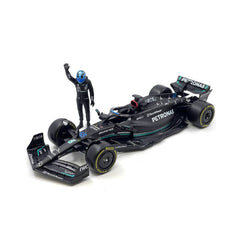 Bburago Mercedes-AMG F1 W14 E Performance #63 George Russell 1:24 Die-Cast Model Car with Driver Figurine | 18-28037R