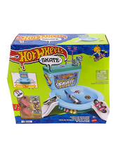 Hot Wheels Skate Fingerboard Toilet Bowl Skate Set Flush and Go Skate Park