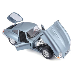 Bburago Jaguar E-Type Coupe 1961 1:18 Die-Cast Model Car