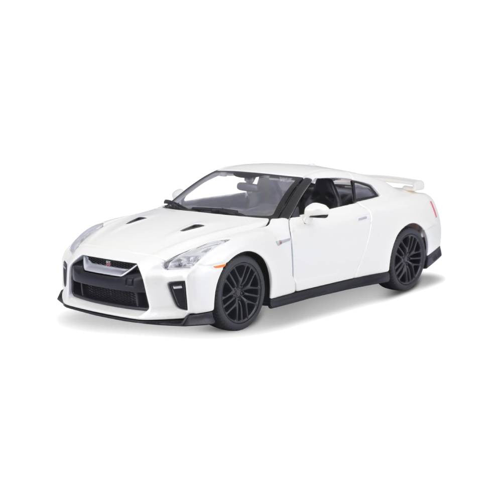 Bburago Nissan GT-R 2017 1:24 Die-Cast Model Car - White | 18-21082W