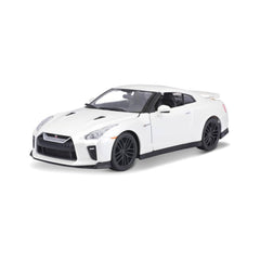 Bburago Nissan GT-R 2017 1:24 Die-Cast Model Car - White | 18-21082W