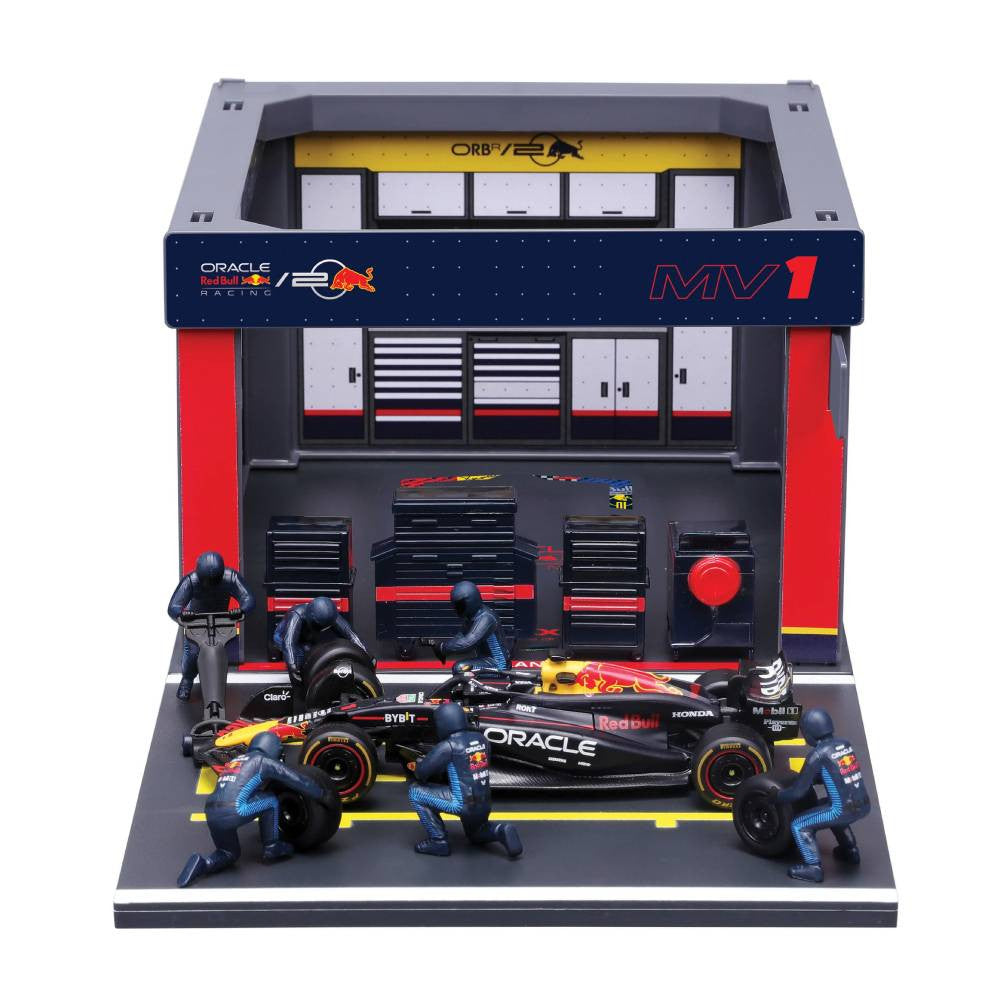Bburago Red Bull RB20 #1 Max Verstappen 2024 Pit Pass 1:43 Die-Cast Diorama Set | 18-38453V